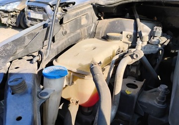 Toyota Avensis III Sedan Facelifting 1.8 Valvematic 147KM 2012 Toyota Avensis 2012r, 1.8 LPG. Uszkodzony przod. Jezdzi. 1.8 BenzynaLPG, zdjęcie 19