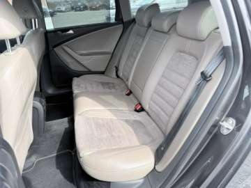 Volkswagen Passat B6 Variant 1.8 TSI 160KM 2008 Volkswagen Passat Variant 1.8 TSI 160KM Highline, zdjęcie 16