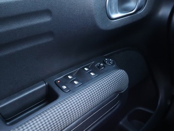 Citroen C3 Aircross  I Crossover 1.2 PureTech 131KM 2019 Citroen C3 Aircross 1.2 PureTech, Automat, Skóra, zdjęcie 17