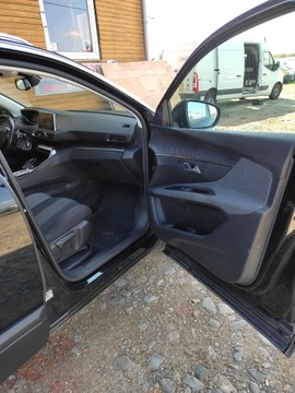 Peugeot 5008 II Crossover 1.5 BlueHDI 130KM 2018 PEUGEOT 5008 II 1.5 BlueHDi 130 KM, zdjęcie 17