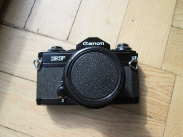 Aparat Canon EF Z OBIEKTYWEM 1,4 / 50