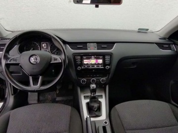 Skoda Octavia III Liftback 2.0 TDI CR DPF 150KM 2015 Skoda Octavia 2.0 Diesel 150KM, zdjęcie 4