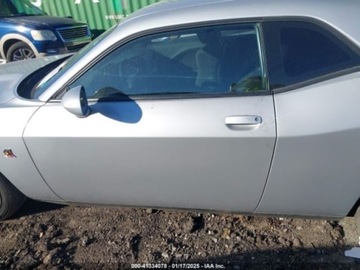 Dodge Challenger III 2021 Dodge Challenger 2021r., Scat Pack Widebody, od ubezpieczalni 6.4 Benzyna, zdjęcie 4