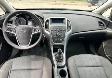 Opel Astra J Sports Tourer Facelifting 1.4 Turbo ECOTEC 120KM 2015 Opel Astra 1.4B 120KM 2015r. Salon Polska F0Vat 23 1.4 Benzyna 120KM, zdjęcie 9