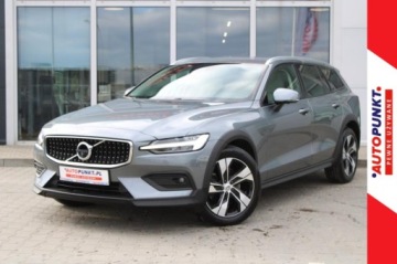 Volvo V60 II  2021 Volvo V60 Cross Country Momentum Pro