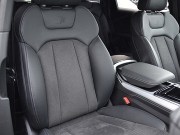 Audi Q7 II SUV Facelifting  3.0 50 TDI 286KM 2025 AUDI Q7 50 TDI quattro S Line Suv 3.0 (286KM) 2025, zdjęcie 3