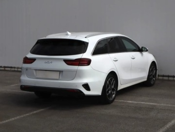Kia Ceed III Kombi Facelifting 1.5 T-GDI 160KM 2023 Kia Ceed 1.5 T-GDI, Salon Polska, Serwis ASO, zdjęcie 4