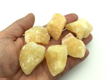 kalcyt żółty naturalny surowy bryłka 3-3,5 cm