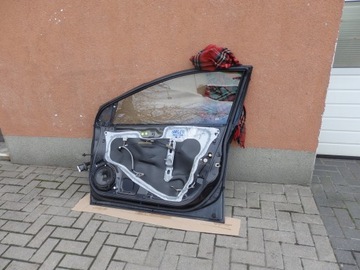 DVEŘE PŘEDNÍ PRAVÉ HONDA CIVIC VIII UFO LAK B92P