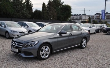 Mercedes Klasa C W205 Limuzyna 180 156KM 2017 Mercedes-Benz Klasa C 180 CGI Avangarde Automat Benzyna 1.6 Benzyna 156KM