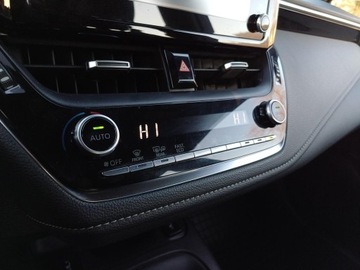 Toyota Corolla XII TS Kombi 1.8 Hybrid 122KM 2019 Toyota Corolla 1.8 Hybrid GPF Comfort Seria E21 (2, zdjęcie 24