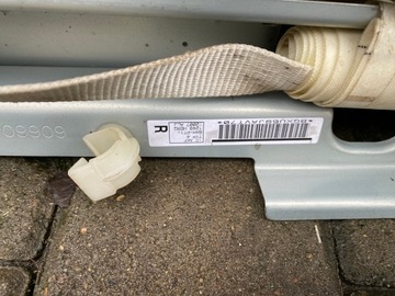 SUBARU XV 12R ZÁVĚS PRAVÁ AIRBAG