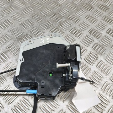 LEXUS NX 2020 LEVÝ STRANA ZÁMEK DVEŘE ZADNÍCH