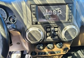 Jeep Wrangler III Unlimited Facelifting 3.6 V6 286KM 2012 Jeep Wrangler Jeep Wrangler 3.6 Benzyna 286KM, zdjęcie 9