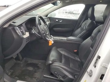 Volvo XC60 II 2021 Volvo XC 60 2.0 benzyna 300KM 4X4 wersja Inscription, mala szkoda 2.0, zdjęcie 4