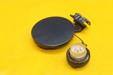 KLAPKA KOREK WLEWU PALIWA TOYOTA AURIS I