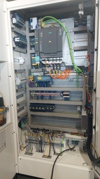 Pionowe centrum obróbcze DMG MORI CMX 1100 V (340 000zł netto)
