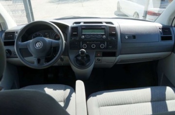Volkswagen Caravelle T5 Caravelle Facelifting długi rozstaw osi 2.0 TDI 140KM 2010 Volkswagen Caravelle 2.0 TDI CR 140 KM, 9osob, Klimatyzacja, Long, Zarejes, zdjęcie 9
