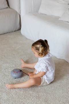 Розовый барабан с табу -барабан