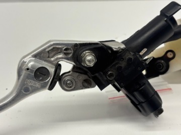 Honda VTR1000F (02) ГЛАВНЫЙ ТОРМОЗНОЙ ЦИЛИНДР ПРАВЫЙ РЫЧАГ