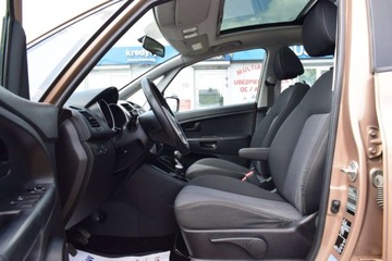Kia Venga Mikrovan 1.4 CRDi WGT 90KM 2009 Kia Venga 1.4 CRDI, Zarejestrowany, I-Wlasciciel, Panoramiczny Dach, Zadba, zdjęcie 13