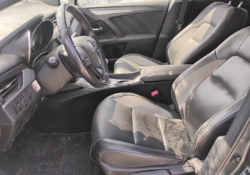 Toyota Avensis III Wagon Facelifting 2015 2.0 D-4D 143KM 2017 Toyota Avensis 2017r, SALON POLSKA. Uszkodzony. Poobijany. Jezdzi. 2.0, zdjęcie 7