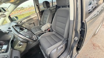 Volkswagen Touran II 2.0 TDI 140KM 2015 Volkswagen Touran Raty 2.0 tdi DSG-Automat Navi Caly w fabrycznym lakierze, zdjęcie 29