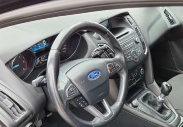Ford Focus III Kombi Facelifting 1.5 TDCi ECOnetic 105KM 2015 Ford Focus 1,5 Diesel 105 km 1.5 Diesel 105KM, zdjęcie 4