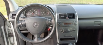 Mercedes Klasa A W169 Limuzyna 1.7 180 116KM 2011 MERCEDES A-KLASA W169 A 180 AUTOMAT 2011, zdjęcie 5