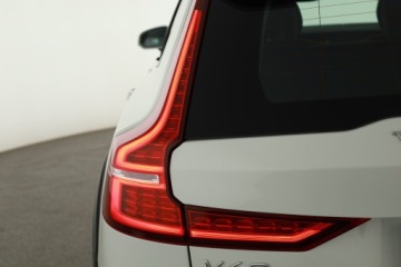 Volvo V60 II  Kombi 2.0 D4 190KM 2019 Volvo V60 Cross Country D4 2.0 AWD, Serwis ASO, zdjęcie 20