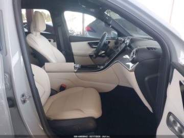 Mercedes GLC C254/X254 2025 Mercedes-Benz GLC 350E 4Matic 2025 2.0 Hybryda Plug-in 201KM, zdjęcie 9