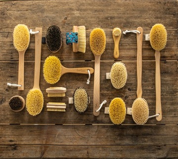 Массажная щетка для тела AnMar с щетиной WILD.