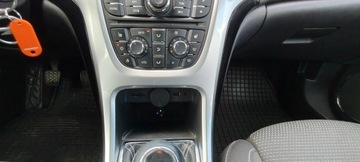 Opel Astra J Sports Tourer 1.4 Turbo ECOTEC 140KM 2012 Opel Astra Ksiązka serwisowa, instalacja gazowa., zdjęcie 10