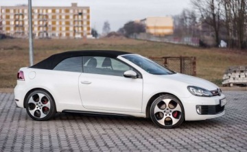 Volkswagen Golf VI Cabriolet 2.0 TSI GTI 210KM 2013 Volkswagen Golf Volkswagen Golf Cabrio GTI 2.0 Benzyna 210KM, zdjęcie 38