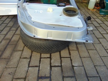 DVEŘE LEVÉ ZADNÍ PEUGEOT 206 SW FACELIFT KOMBI EZR