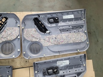 Обшивка двери Jeep Cherokee XJ 97-01