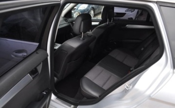 Mercedes Klasa C W204 Kombi T204 1.8 180 CGI BlueEFFICIENCY 156KM 2010 Mercedes-Benz Klasa C 180 CGI Avangarde Automat Benzyna 1.8 Benzyna 156KM, zdjęcie 17
