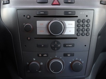 Opel Zafira B 1.9 CDTI ECOTEC 100KM 2006 Opel Zafira 1.9 CDTI, 7 miejsc, HAK, Klima, zdjęcie 12