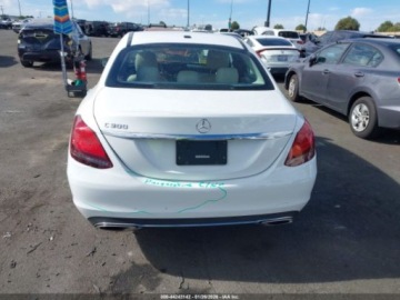 Mercedes Klasa C W205 2020 Mercedes-Benz Klasa C 300 2020 2.0 Benzyna 255KM, zdjęcie 4