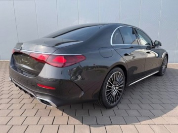 Mercedes Klasa E W214 Sedan 2.0 220d 197KM 2025 E Klasa 220 d 4-Matic AMG 2.0 (197KM) 2025, zdjęcie 3