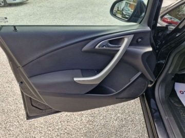 Opel Astra J Hatchback 5d 1.6 Twinport ECOTEC 115KM 2011 Opel Astra Sliczna 1.6 b Doinwestowana Bezwypadkowa Zarejestrowana Gwaranc, zdjęcie 14