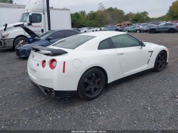 Nissan GT-R 2016 Nissan GT-R Black Edition 2016 3.8l 3.8 Benzyna 545KM, zdjęcie 5