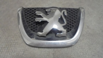 PEUGEOT PARTNER III LOGO EMBLEMAT W ZDERZAK PRZÓD
