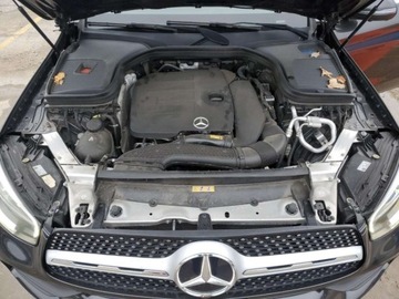 Mercedes GLC C253 2021 Mercedes-Benz GLC 300 Coupe 4Matic 2021 2.0l 2.0 Benzyna 255KM, zdjęcie 6
