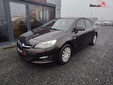 Opel Astra J Sedan 1.4 Turbo ECOTEC 140KM 2015 Opel Astra 1.4 Benzyna LPG 140KM Klimatyzacja Zarejestrowany 1.4 140KM, zdjęcie 1