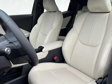 Lexus LBX 1.5 Hybrid 136KM 2025 Od ręki - Elegant 1.5 Hybrid 136KM | Podgrzewane fotele!, zdjęcie 4