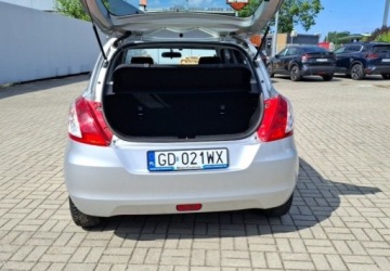 Suzuki Swift V Hatchback 3d Facelifting 1.2 VVT 94KM 2015 Suzuki Swift 1.2 Comfort 1.2 Benzyna 94KM, zdjęcie 21