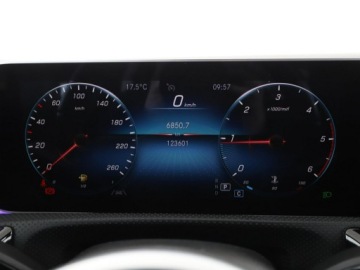 Mercedes Klasa A W177/V177 Hatchback 1.5 180d 116KM 2018 Mercedes A 180 180d Progressive Automat Nawigacja, zdjęcie 21