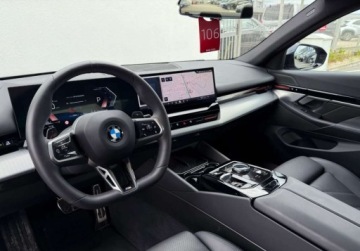BMW Seria 5 G90-91 Touring 2.0 520d 197KM 2024 BMW Seria 5 520d xDrive M Pakiet 197KM 2.0 Diesel 197KM, zdjęcie 15