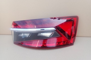 LAMPA PRAWA TYLNA SKODA SUPERB 3 III FL SEDAN LED